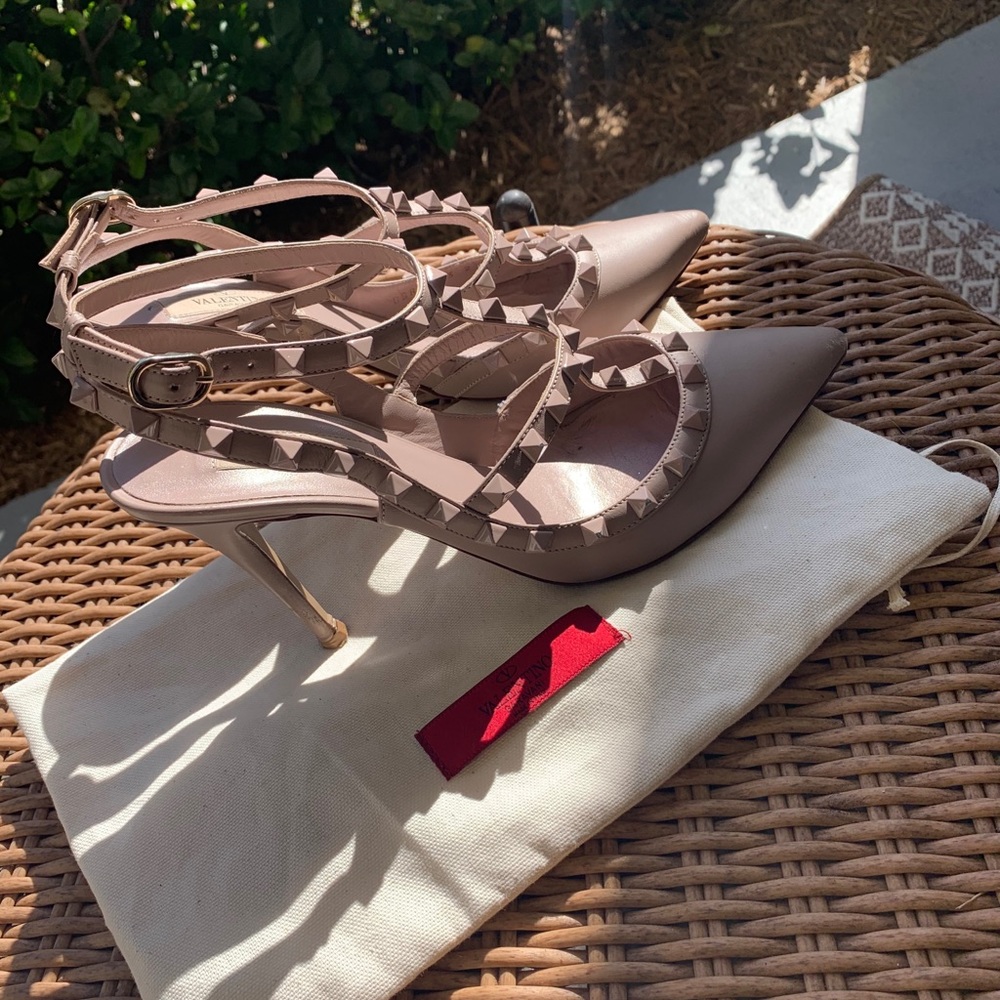 Valentino rockstud heels - Picture 2 of 4